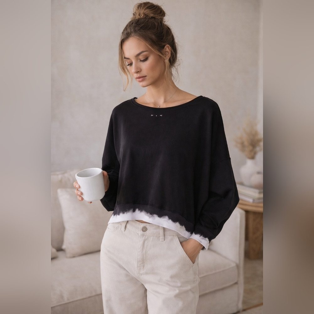 Capital T boxy cropped sweatshirt grunge minimalist - Picture 8 of 8